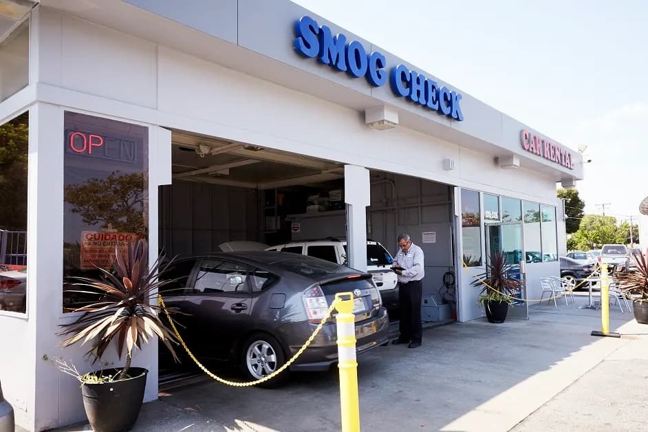 Santa Monica Motors in Santa Monica, CA