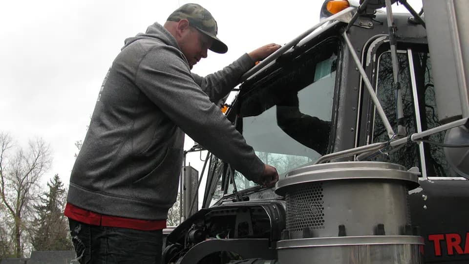 Handy Glass Inc in Loveland, CO