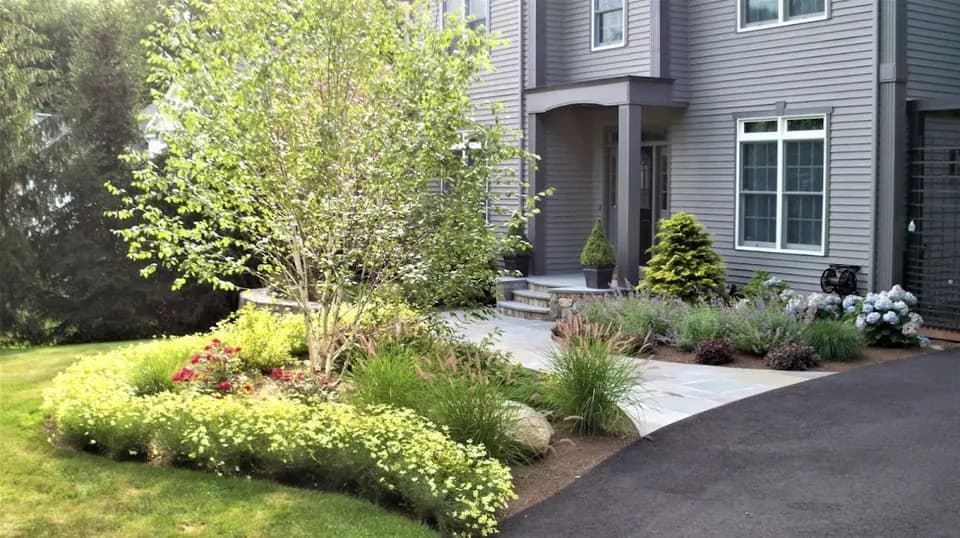 Putnams Landscaping in Weston, CT