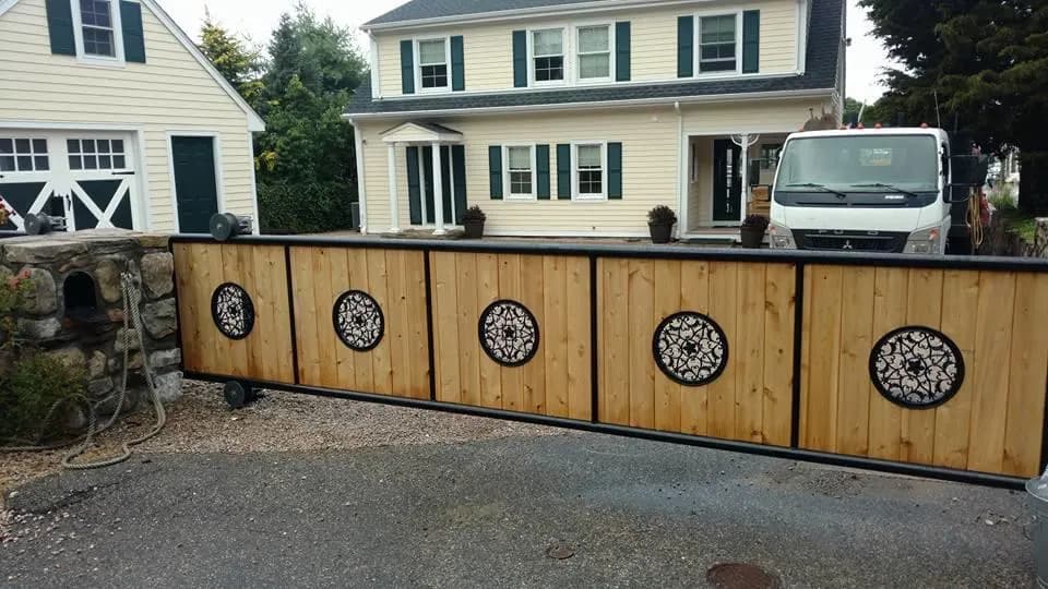 MRF Fence LLC, fence contractor in Clinton, CT