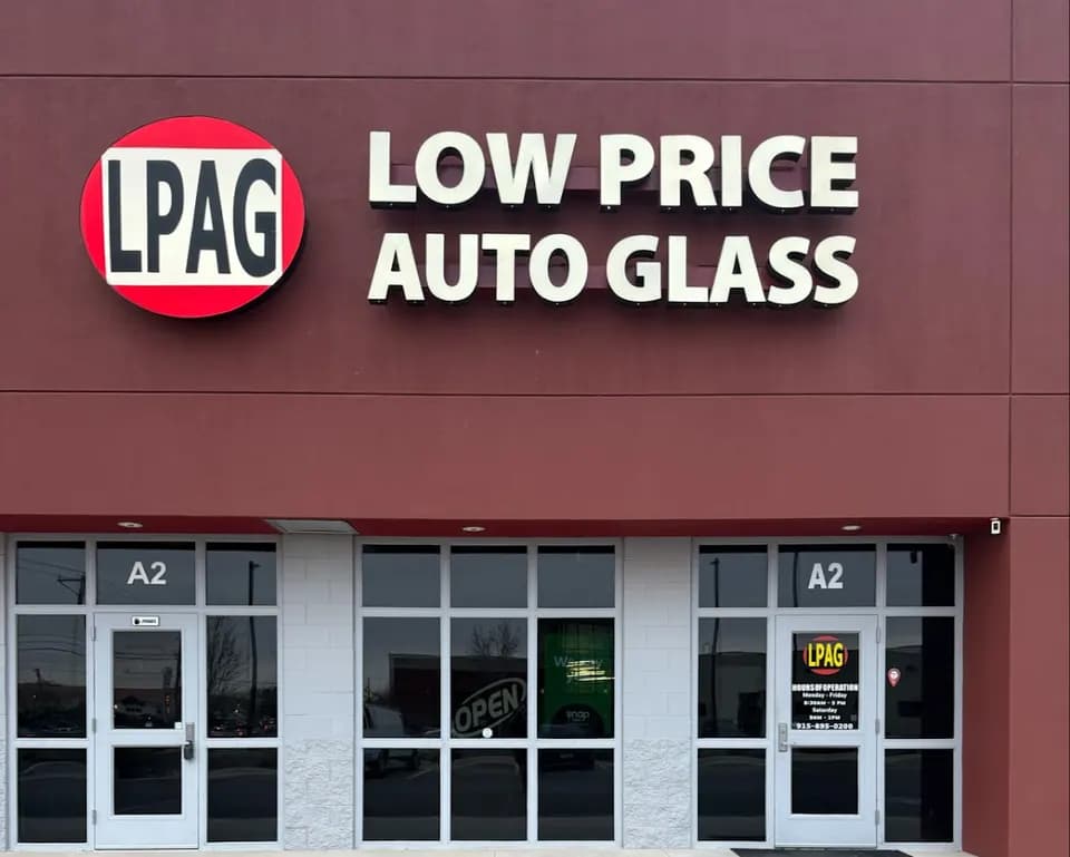 Low Price Auto Glass of El Paso, auto glass shop in El Paso, TX