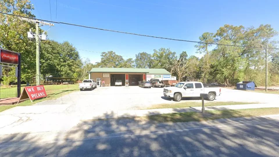 Cecilia Auto Glass in Breaux Bridge, LA