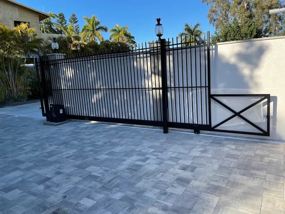Essence Gate Access in Holiday, FL