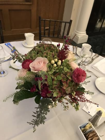 Laurel Street Flowers (Studio Space) LLC in St. Paul, MN