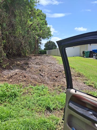 Affordable Tree Service And Lot Clearing in Fort Pierce, FL